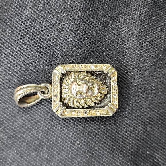 Other - Lions head pendent